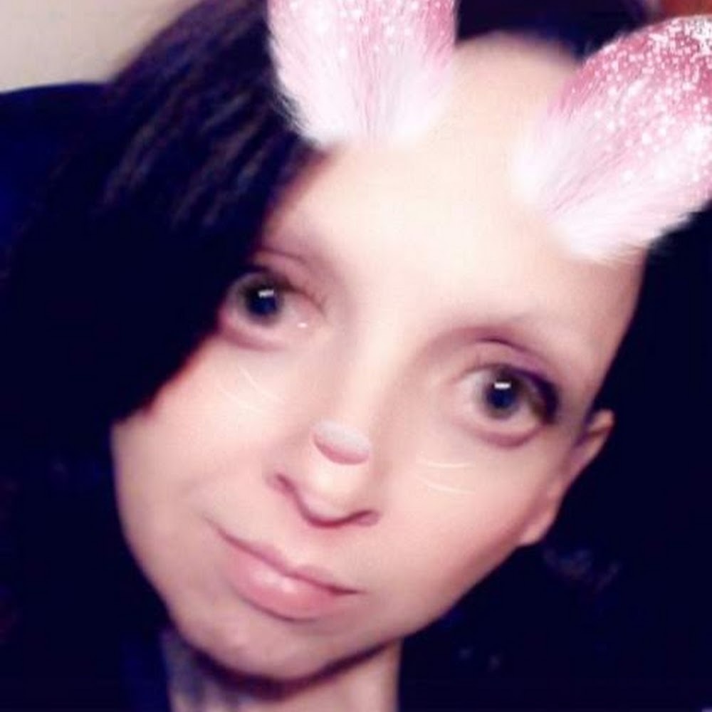 Meet your Posher, Tiffani looney